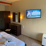 Hotel Giannis & Foteini