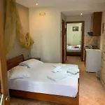 Giannis & Foteini Hotel Afytos