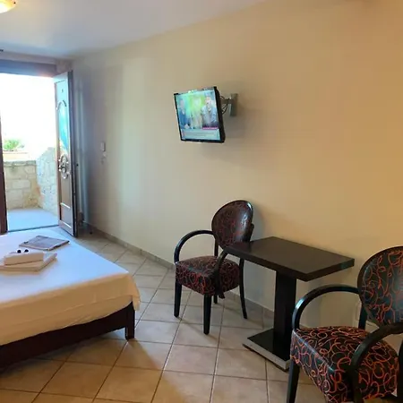 Hotel Giannis & Foteini *