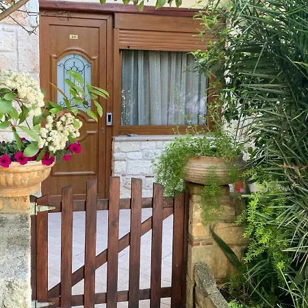 Giannis & Foteini Hotell Afytos