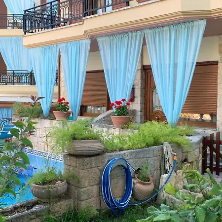 Giannis & Foteini Hotell *