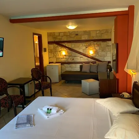 Hotell Giannis & Foteini Afytos