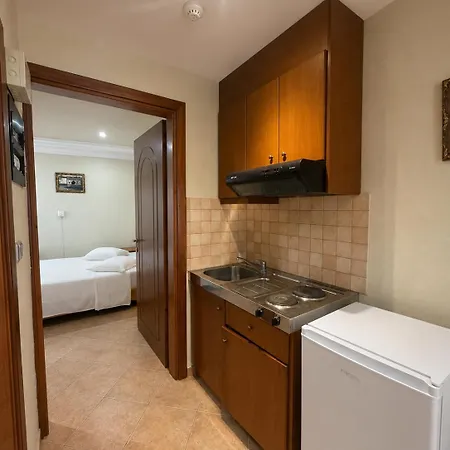 Hotel Giannis & Foteini *