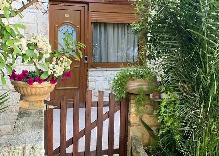 Giannis & Foteini Hotel Afytos