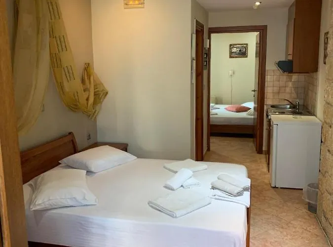 Giannis & Foteini Hotel Afytos